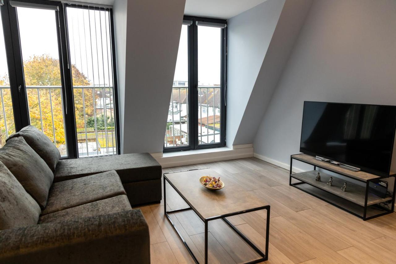 Cosy Flats Near Heathrow, Group Bookings Available With Parking Space Χάνσλοου Εξωτερικό φωτογραφία